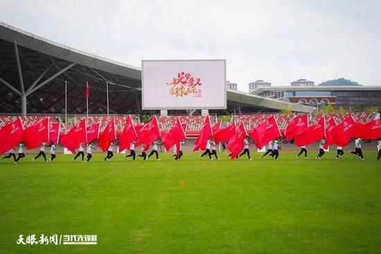 现在，还不确定林德洛夫是否在下赛季季前赛时仍然是曼联的一员，他的合同将于6月30日到期。